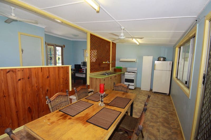 35 Broadwater Avenue, MAROOCHYDORE QLD 4558, Maroochydore - Thumbnail 5