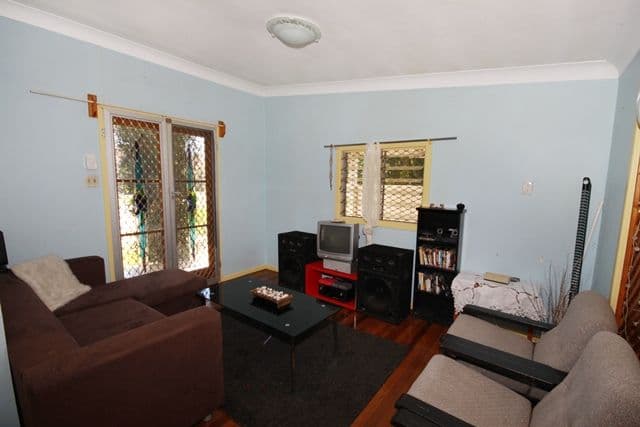 35 Broadwater Avenue, MAROOCHYDORE QLD 4558, Maroochydore - Thumbnail 6