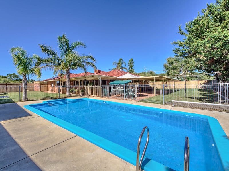 2 Farrington Street, WARNBRO WA 6169, Warnbro - Thumbnail 2