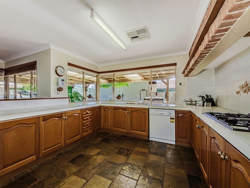 2 Farrington Street, WARNBRO WA 6169, Warnbro - Thumbnail 4