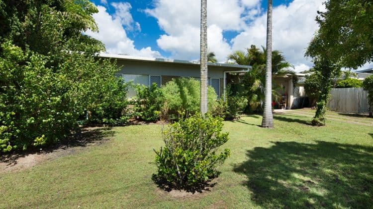 3 Boongala Road, BROADBEACH WATERS QLD 4218, Broadbeach Waters - Thumbnail 8