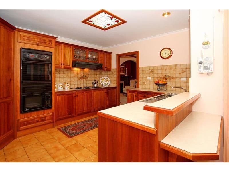 23 Edmund Rice Parade, WATSONIA NORTH VIC 3087, Watsonia North - Thumbnail 6