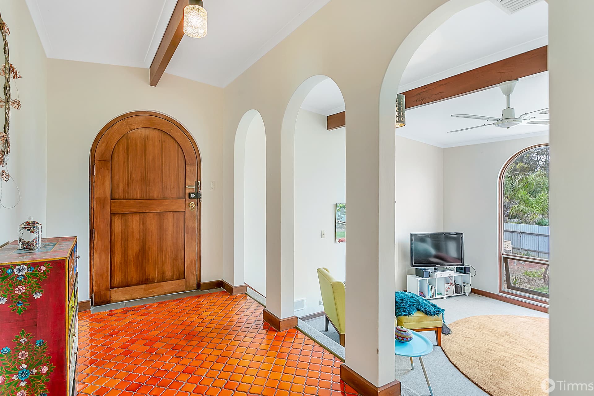 16 Monterey Court, Happy Valley - Thumbnail 2