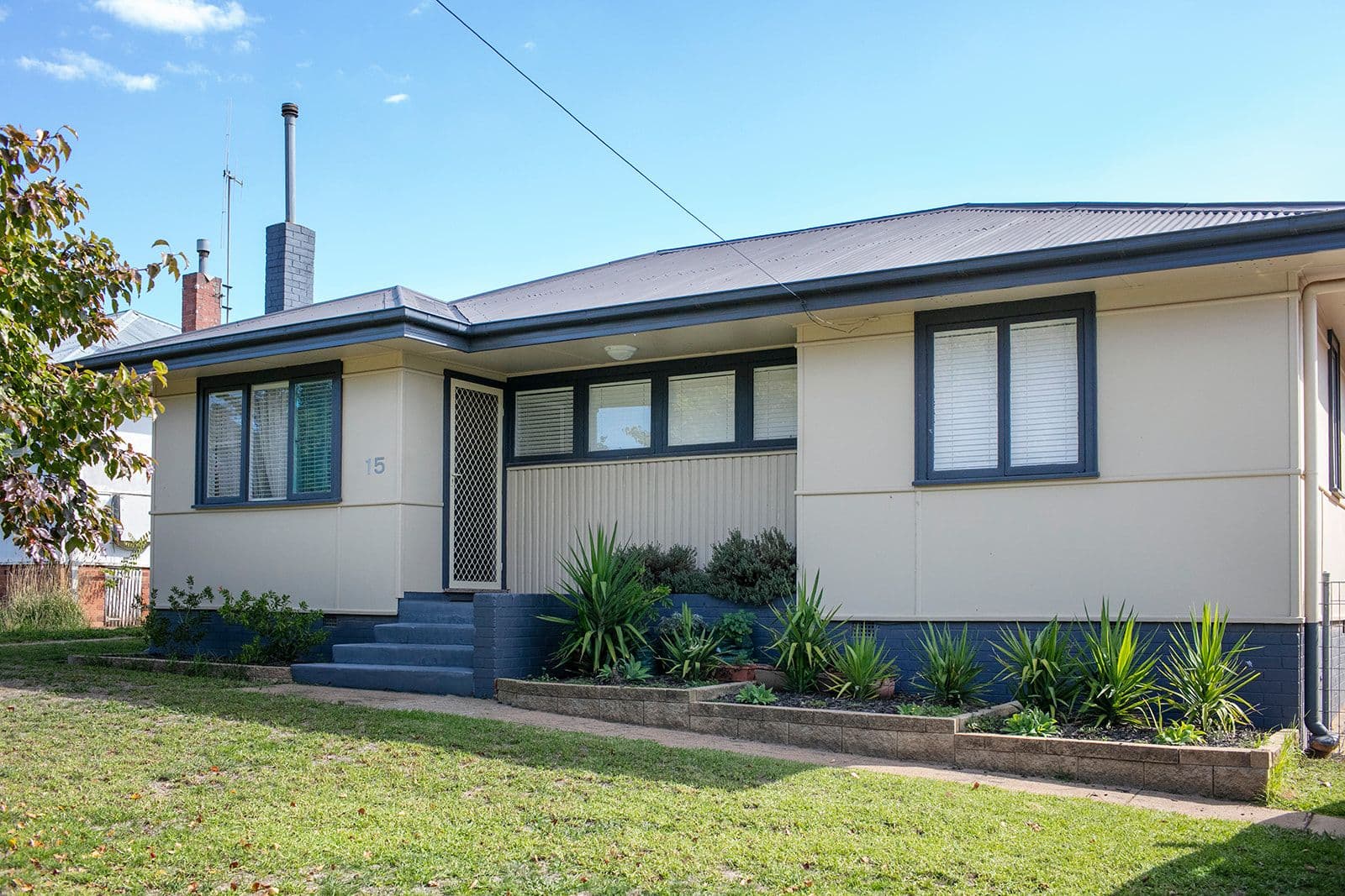 15 Cassey Crescent, Orange NSW 2800, Orange - Thumbnail 2
