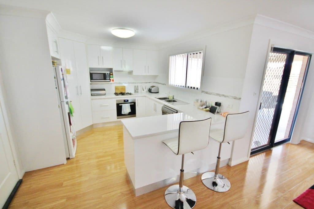 18 Orchard Street, YOUNG NSW 2594, Young - Thumbnail 2