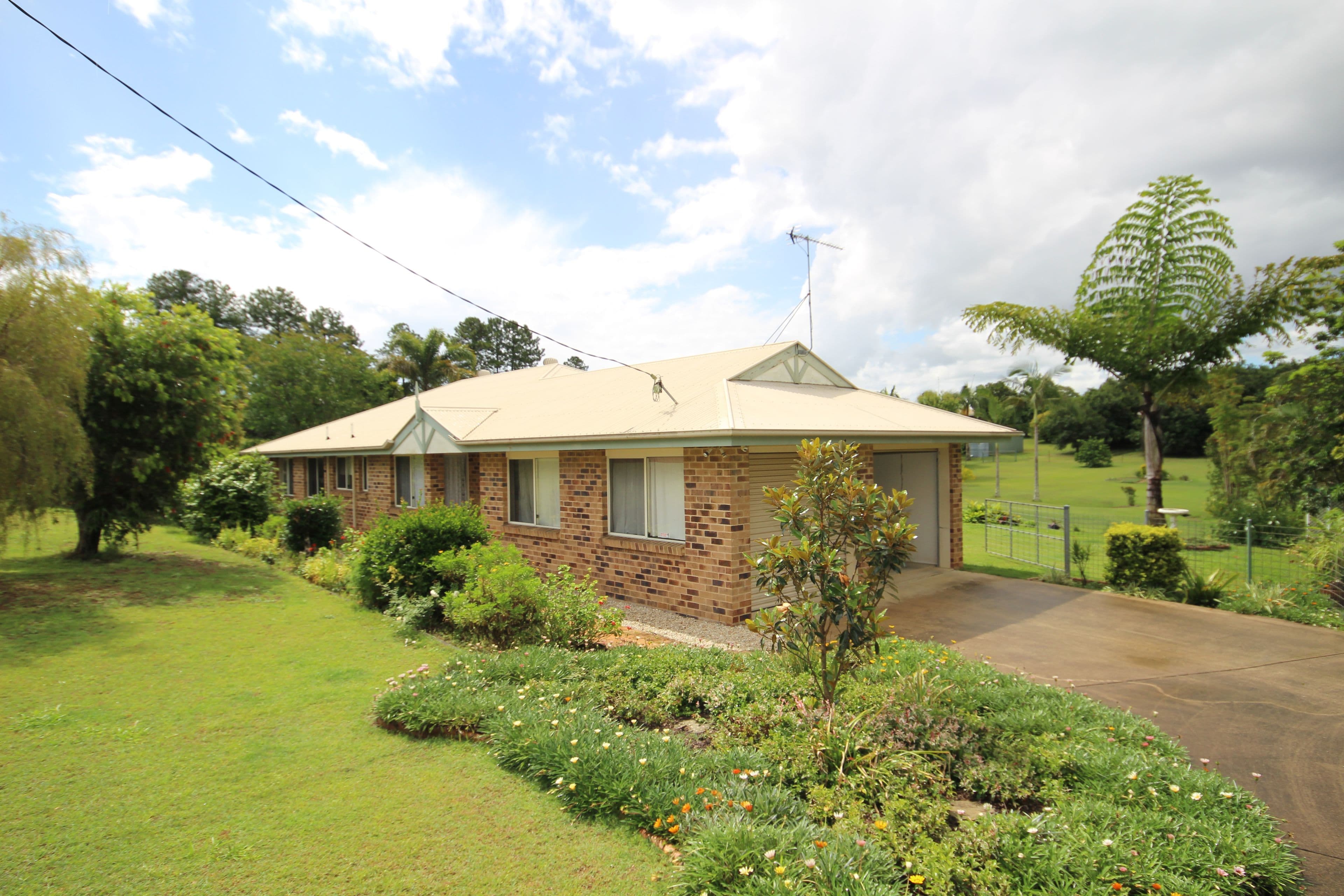 86 Yeates Road, Beerwah QLD 4519, Beerwah - Image 1