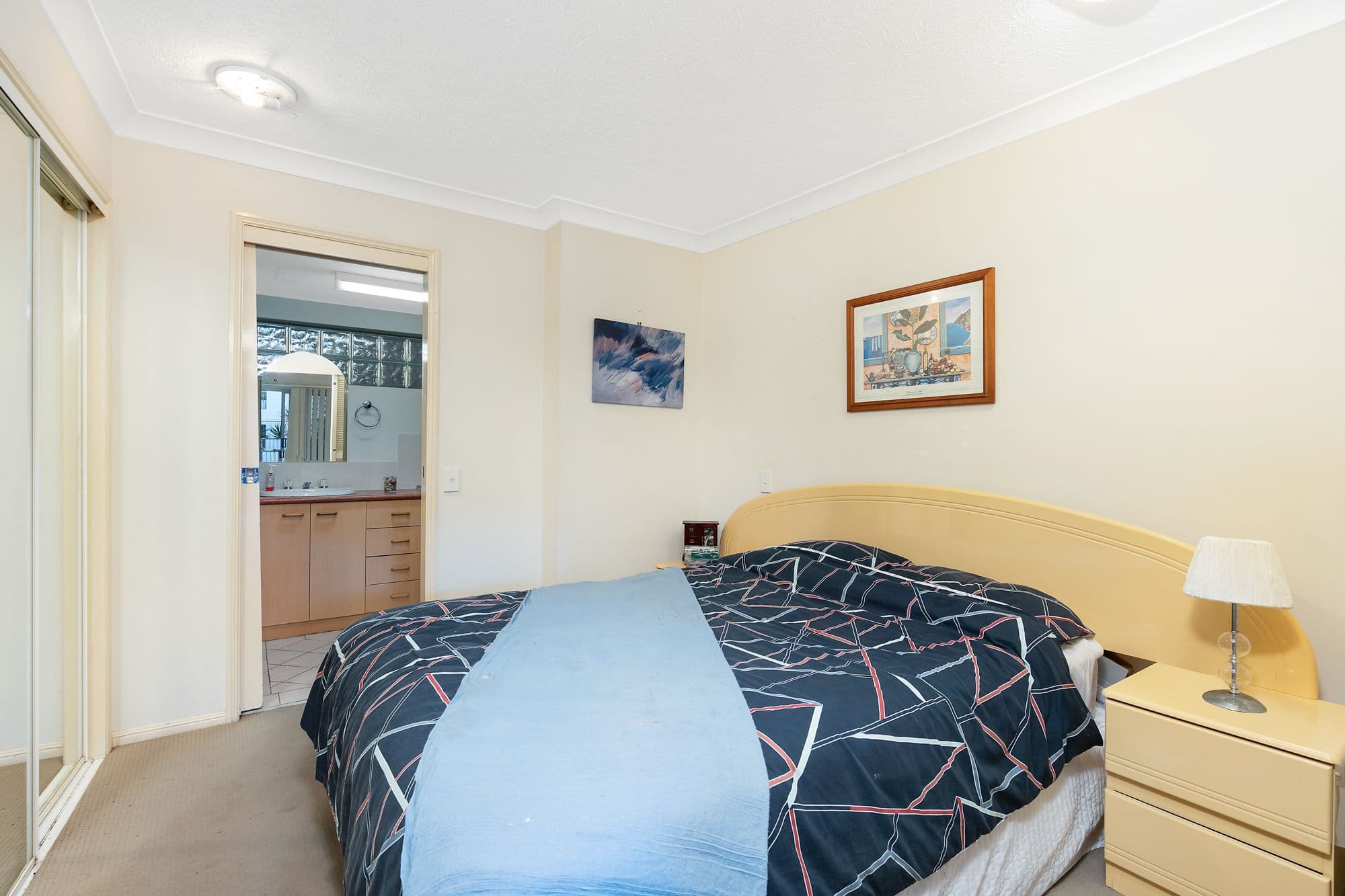 106 Marine Parade, SOUTHPORT BC QLD 4215, Southport - Thumbnail 2