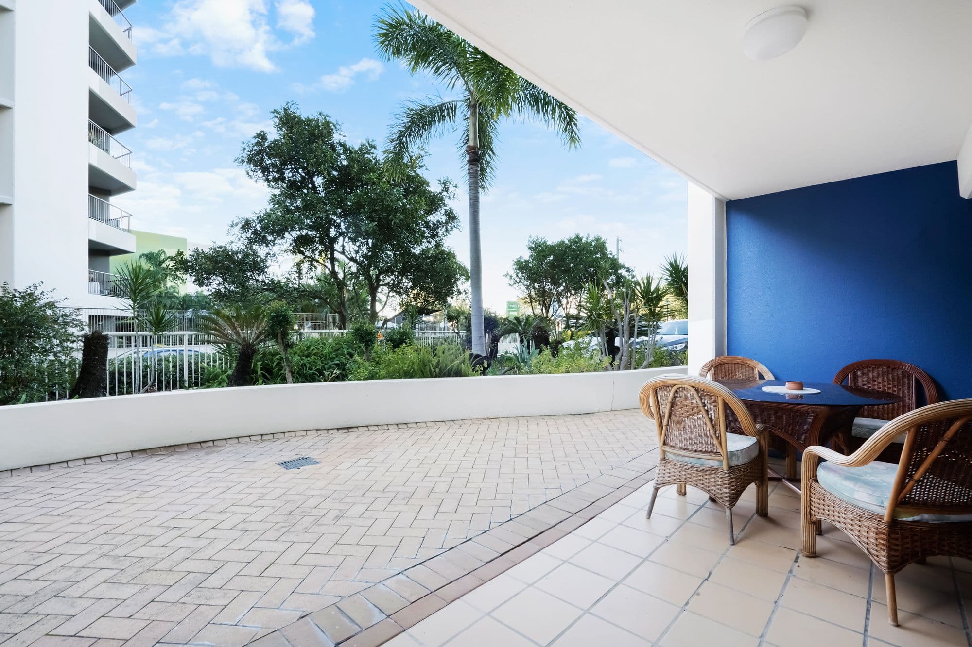 106 Marine Parade, SOUTHPORT BC QLD 4215, Southport - Thumbnail 4