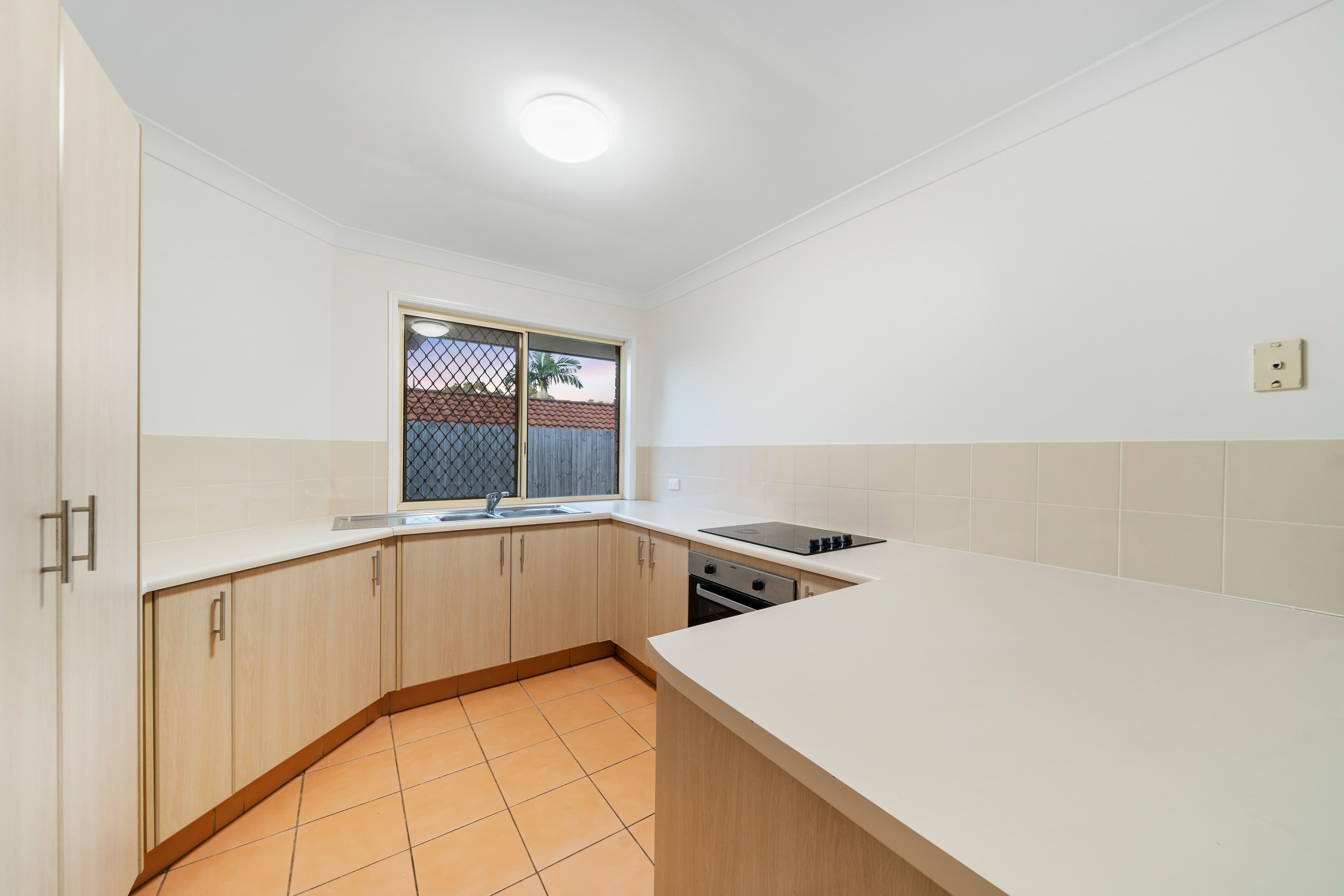16 Stretton Court, Heritage Park QLD 4118, Heritage Park - Thumbnail 4