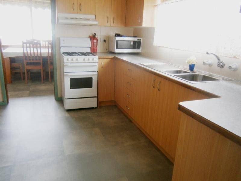 39 Ursula Street, COOTAMUNDRA NSW 2590, Cootamundra - Thumbnail 3
