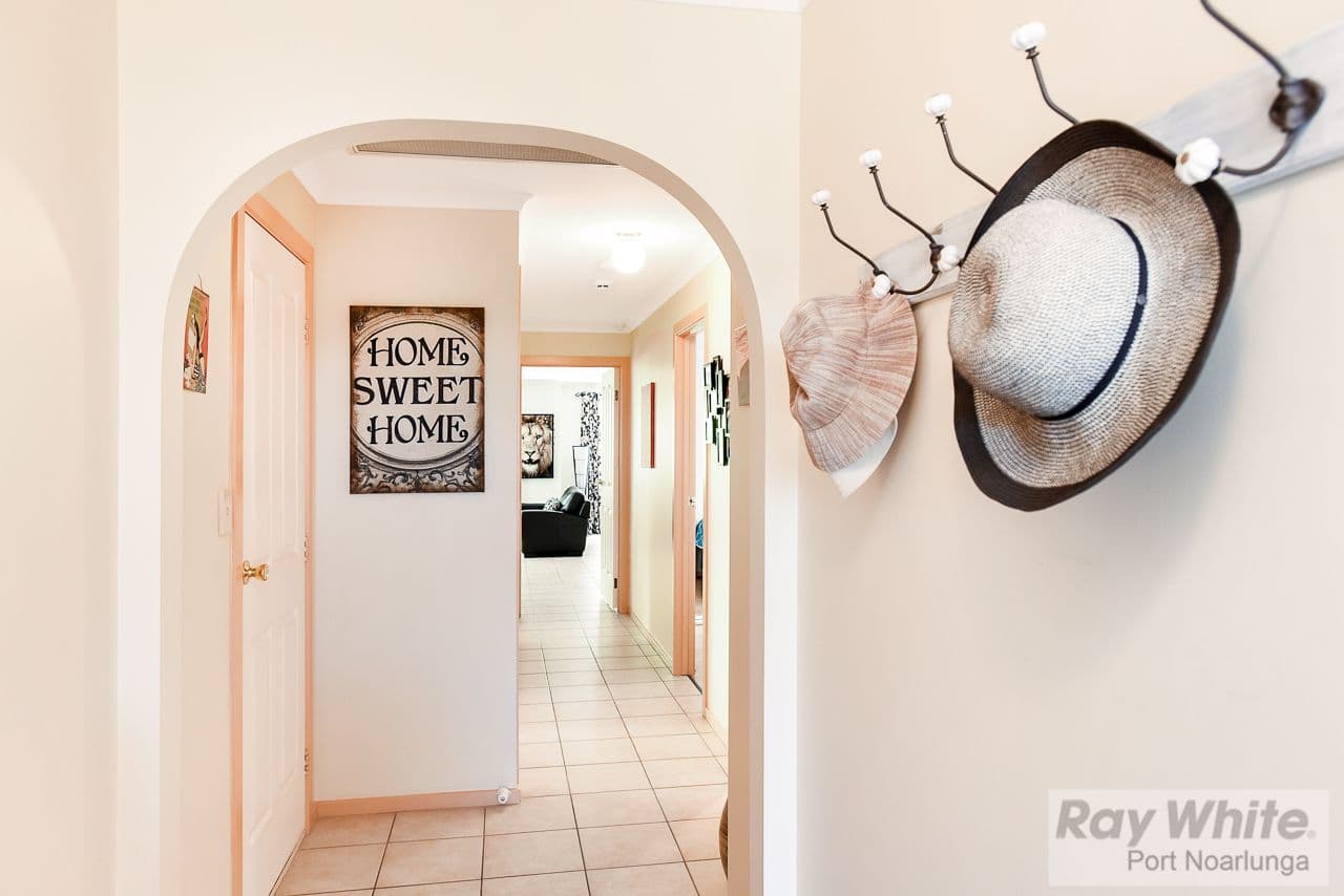 47 Tobin Crescent, Woodcroft SA 5162, Woodcroft - Thumbnail 4