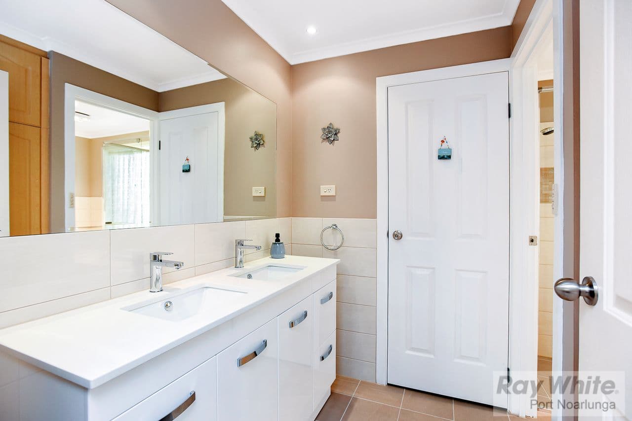 47 Tobin Crescent, Woodcroft SA 5162, Woodcroft - Thumbnail 7
