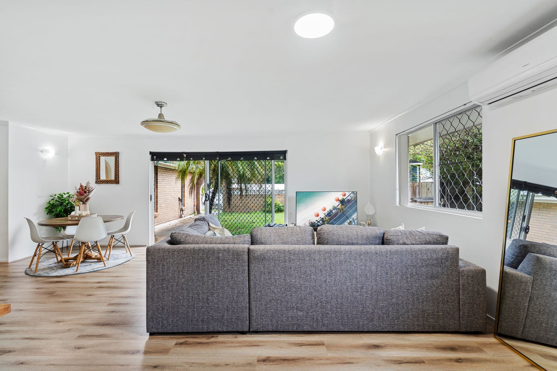 144 Sunshine Boulevard, Mermaid Waters QLD 4218, Mermaid Waters - Thumbnail 2