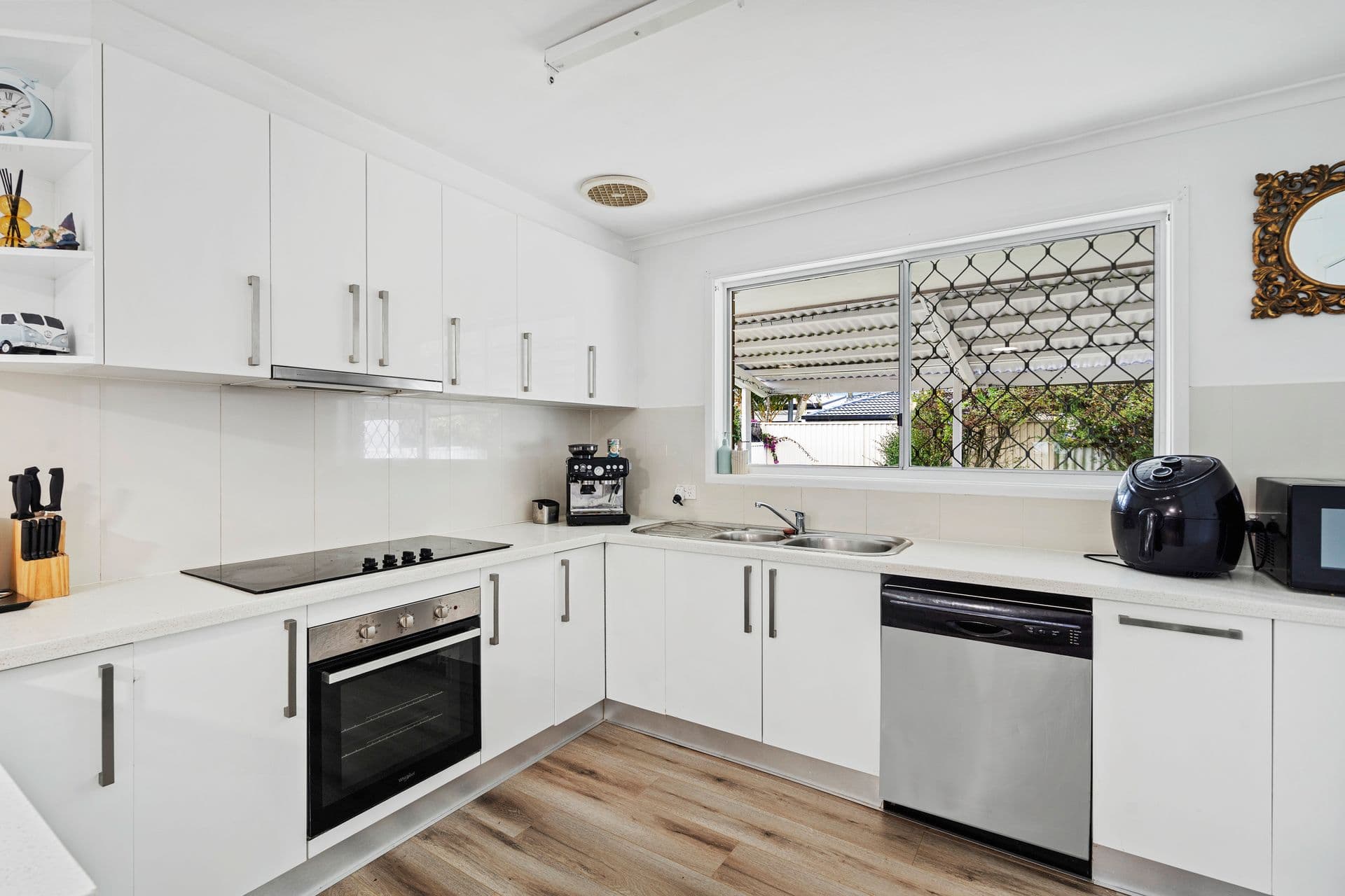 144 Sunshine Boulevard, Mermaid Waters QLD 4218, Mermaid Waters - Thumbnail 5
