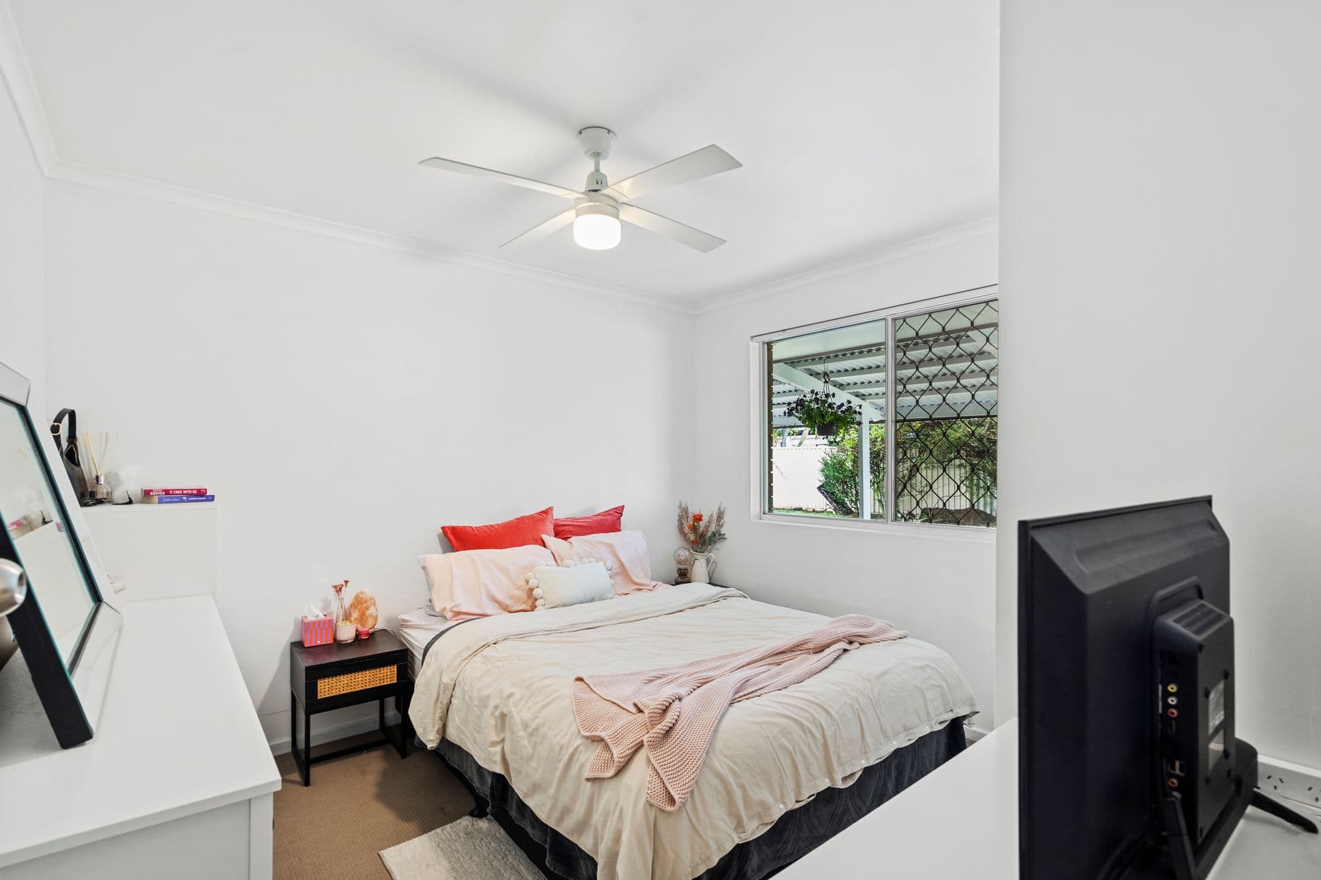 144 Sunshine Boulevard, Mermaid Waters QLD 4218, Mermaid Waters - Thumbnail 8