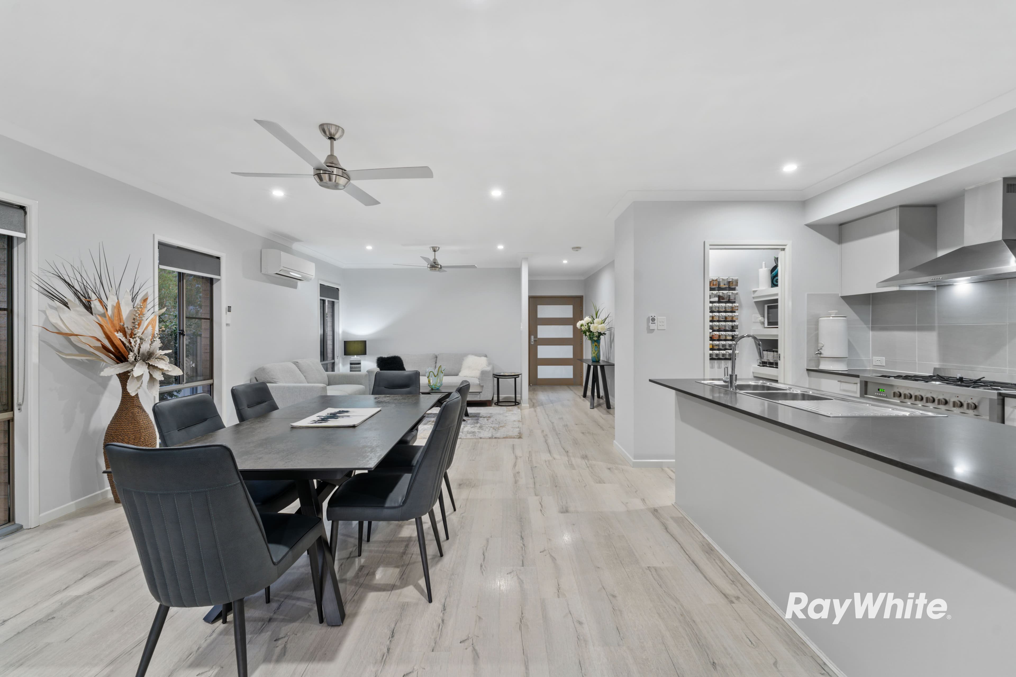 21 Songbird Circuit, FLAGSTONE QLD 4280, Flagstone - Thumbnail 5