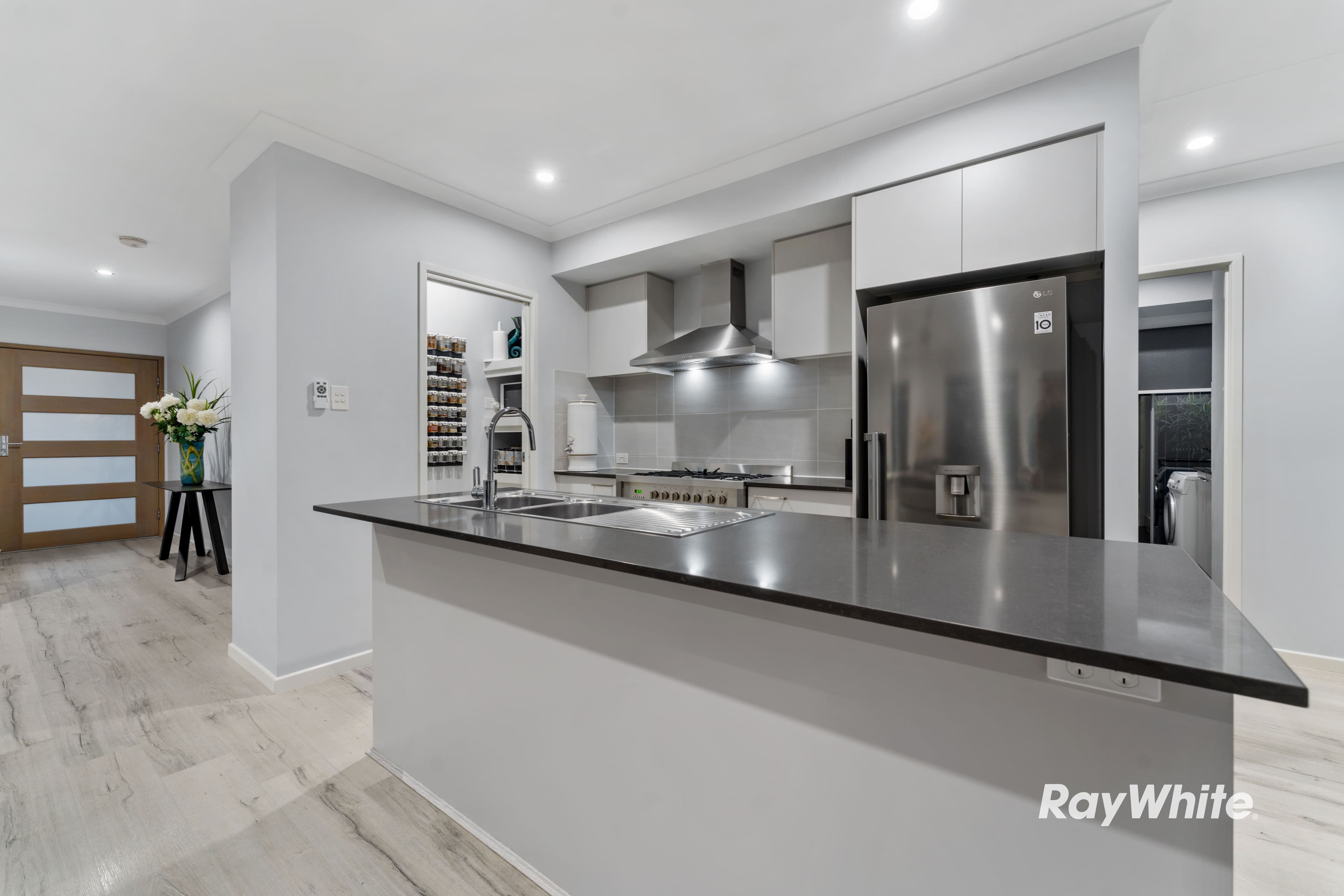 21 Songbird Circuit, FLAGSTONE QLD 4280, Flagstone - Thumbnail 6