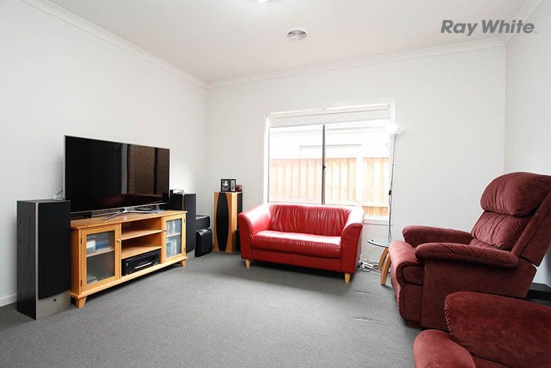 5 Rodeo Grove, POINT COOK VIC 3030, Point Cook - Thumbnail 8