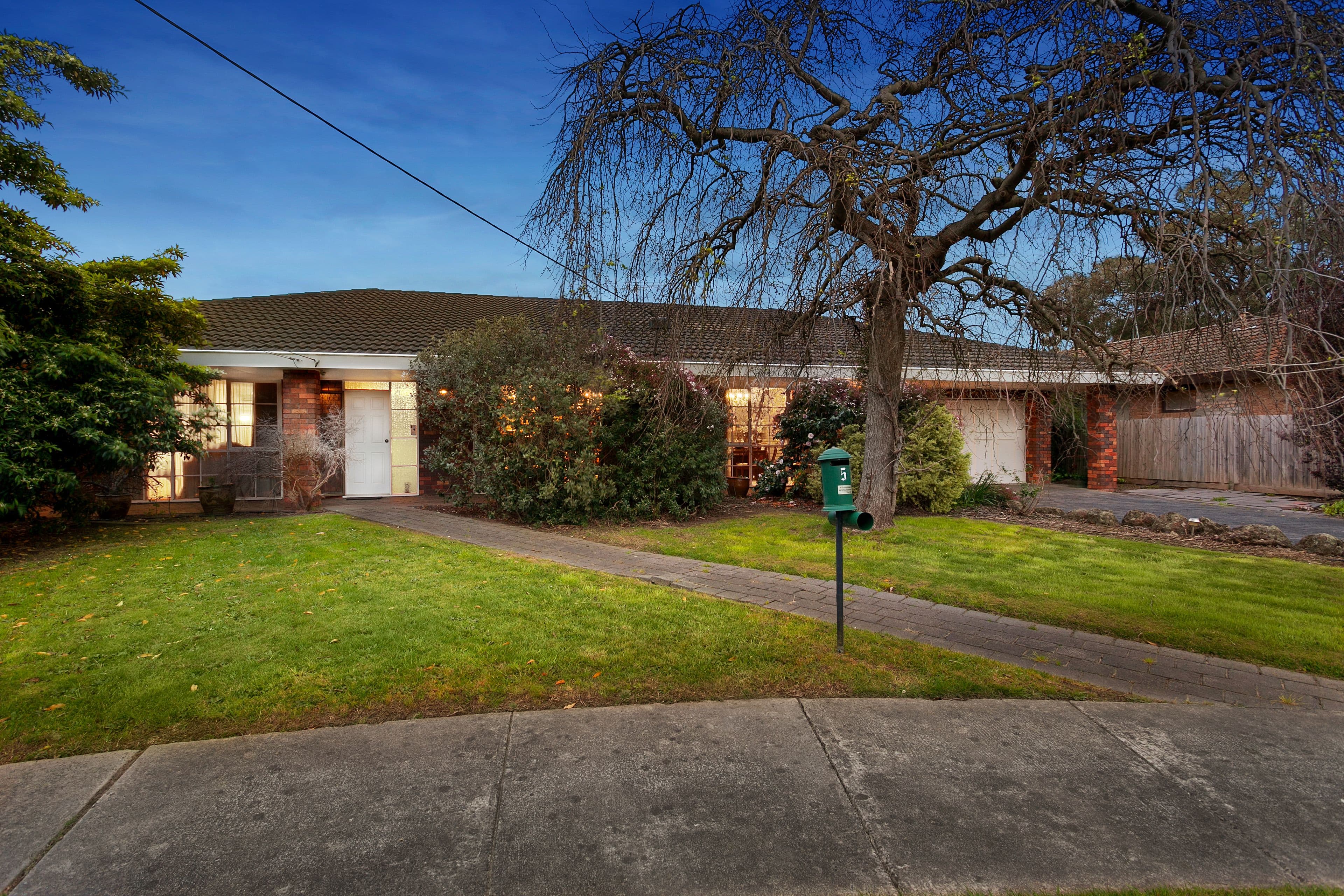 5 Bundarra Court, Vermont South VIC 3133, Vermont South - Image 1