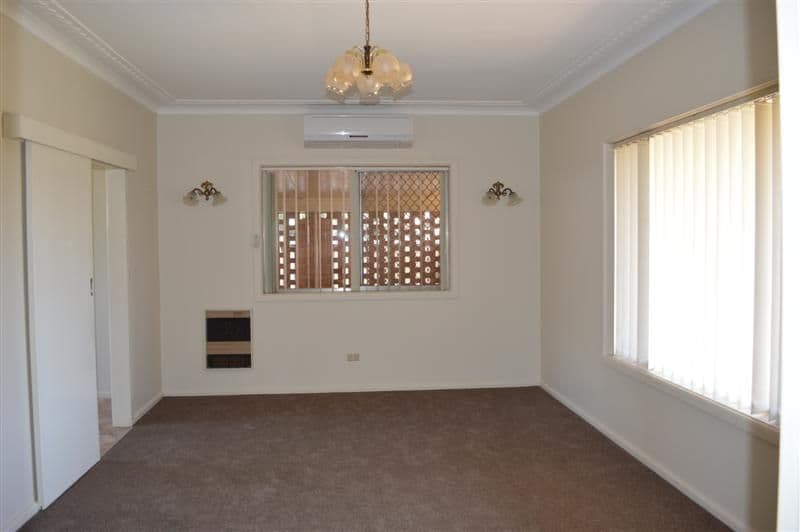 72 Young Street, DUBBO NSW 2830, Dubbo - Thumbnail 3