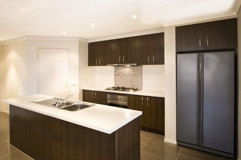 24 Sanctuary Drive, BUNDOORA VIC 3083, Bundoora - Thumbnail 2
