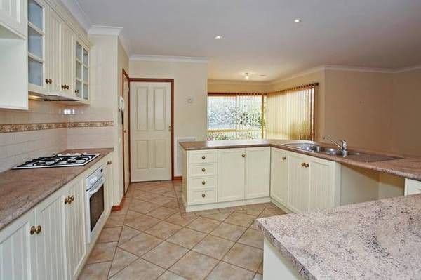 42 Augustine Drive, HIGHTON VIC 3216, Highton - Thumbnail 3