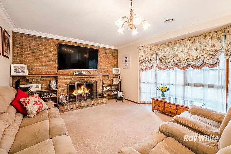 6 Yaltara Close, Cranbourne West VIC 3977, Cranbourne West - Thumbnail 4