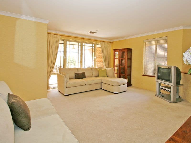 215 Amherst Road, CANNING VALE WA 6155, Canning Vale - Thumbnail 2