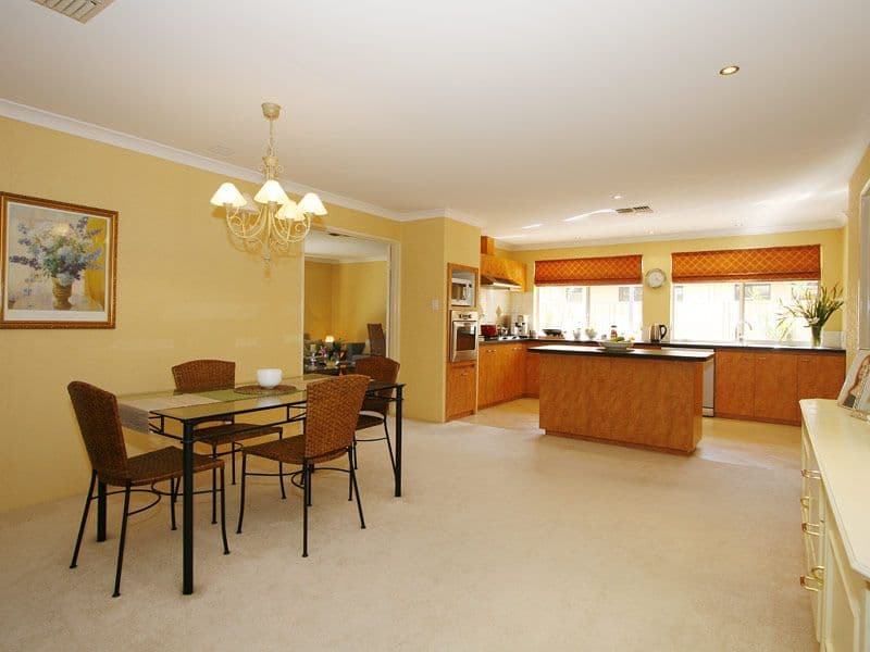 215 Amherst Road, CANNING VALE WA 6155, Canning Vale - Thumbnail 5