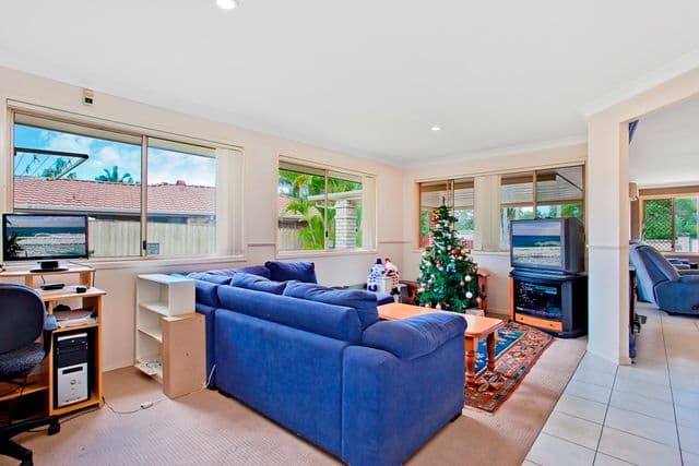 39 Galapagos Way, PACIFIC PINES QLD 4211, Pacific Pines - Thumbnail 6