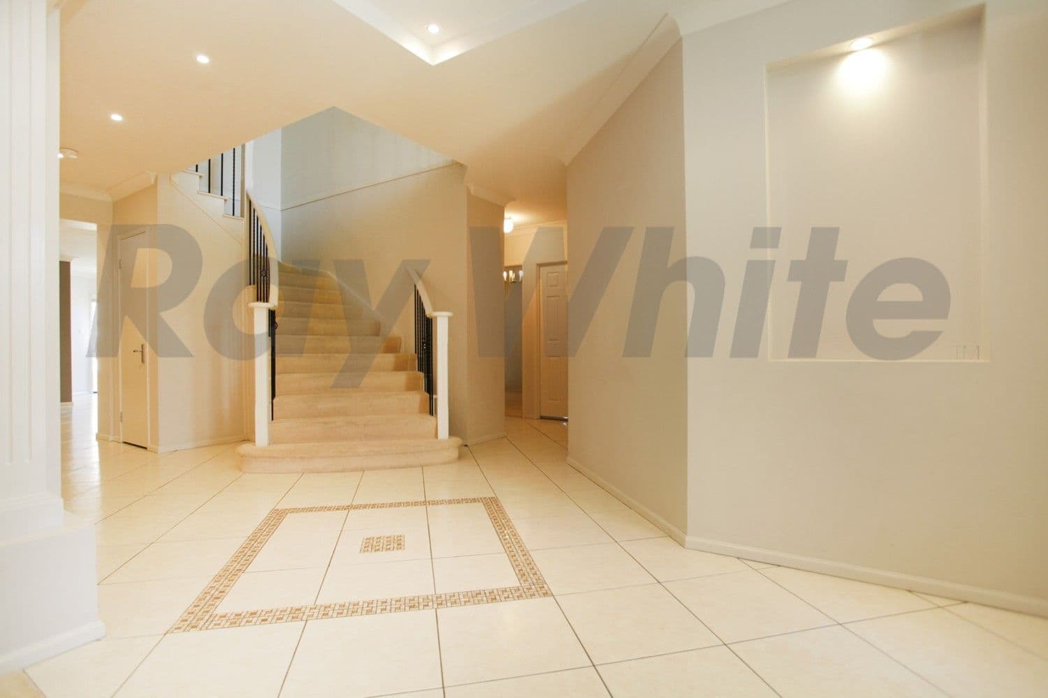 25 Lakewood Crescent, GLENMORE PARK NSW 2745, Glenmore Park - Thumbnail 2