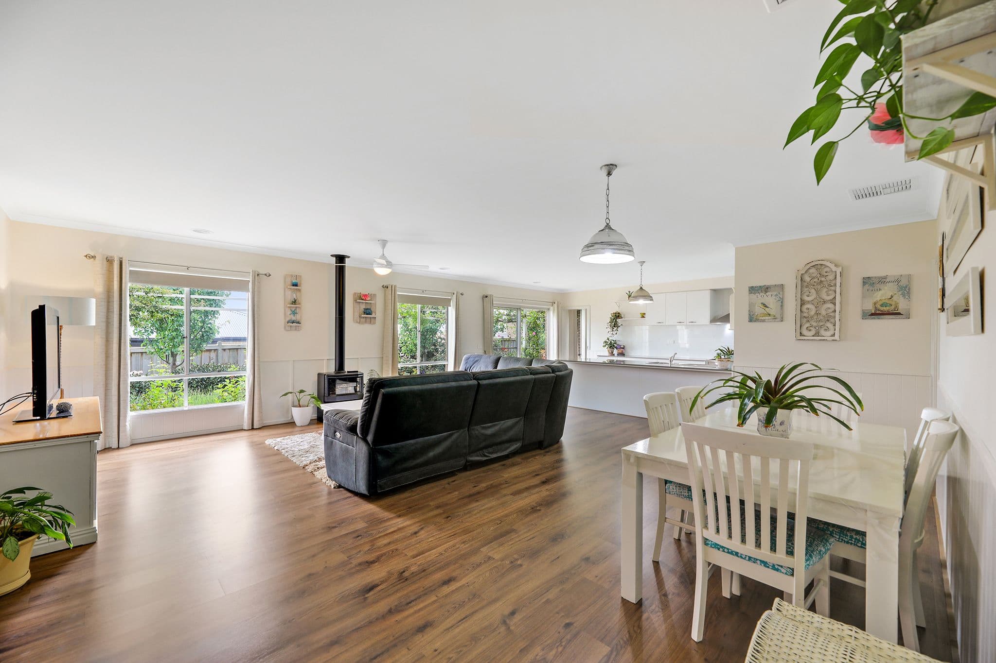 3 Silvertown Road, Drouin VIC 3818, Drouin - Image 1