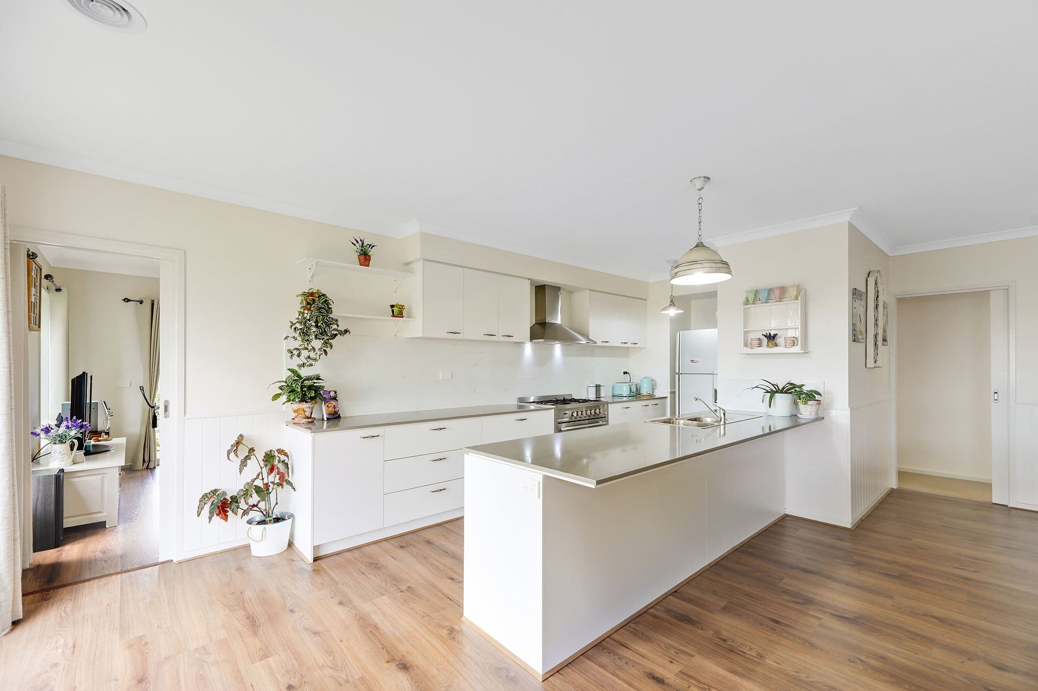 3 Silvertown Road, Drouin VIC 3818, Drouin - Thumbnail 2
