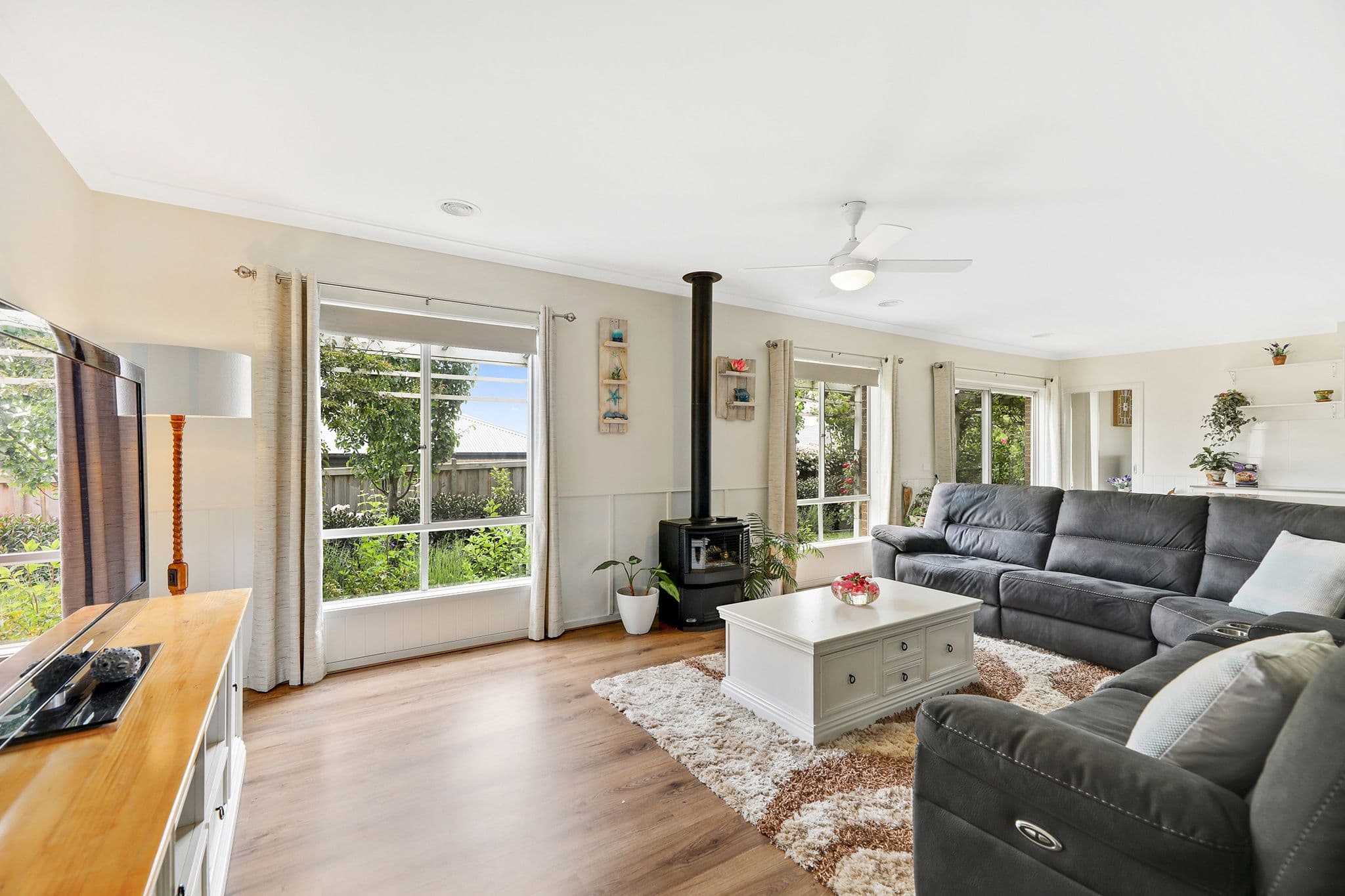 3 Silvertown Road, Drouin VIC 3818, Drouin - Thumbnail 5