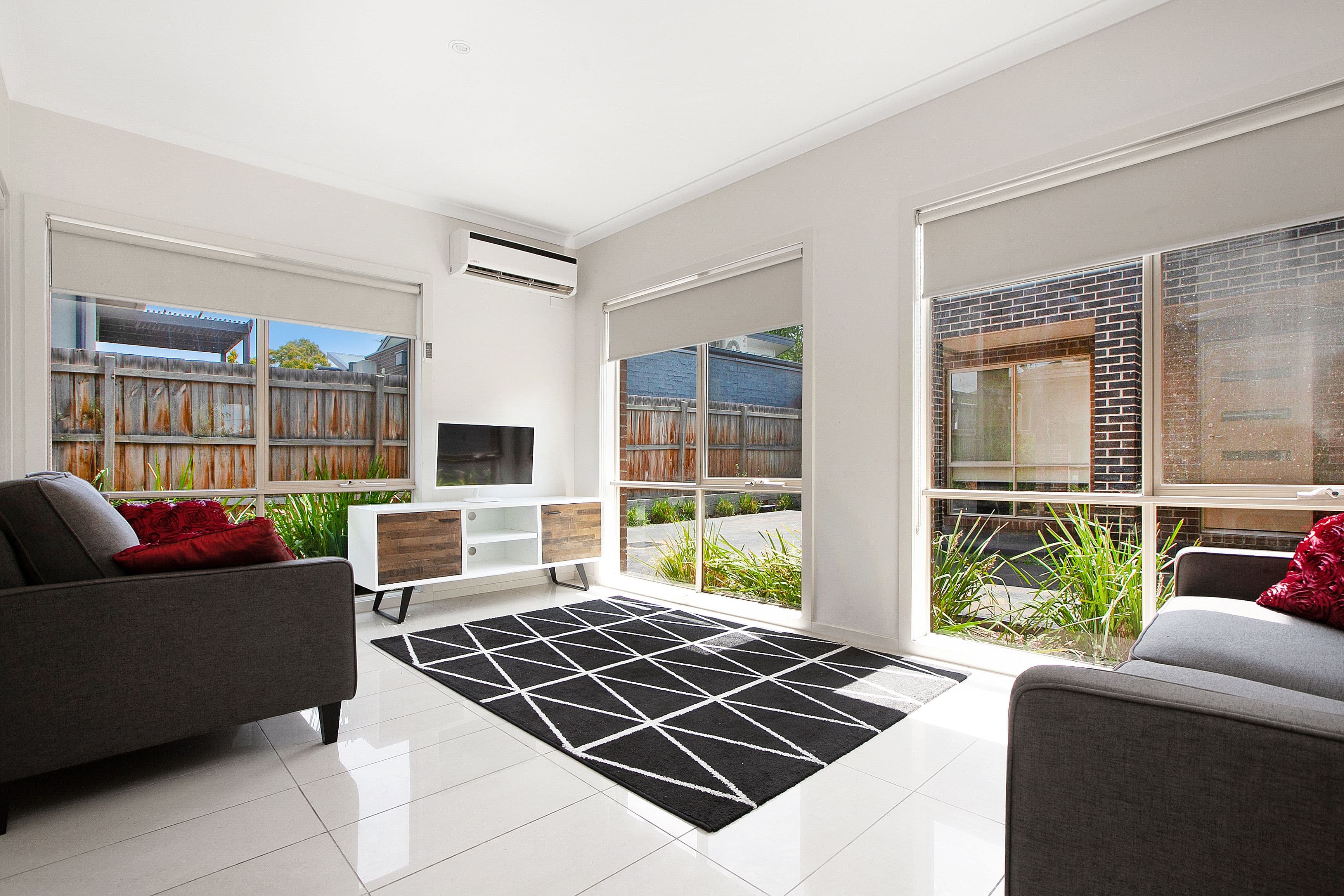 101 Whitelaw Street, Reservoir VIC 3073, Reservoir - Thumbnail 2
