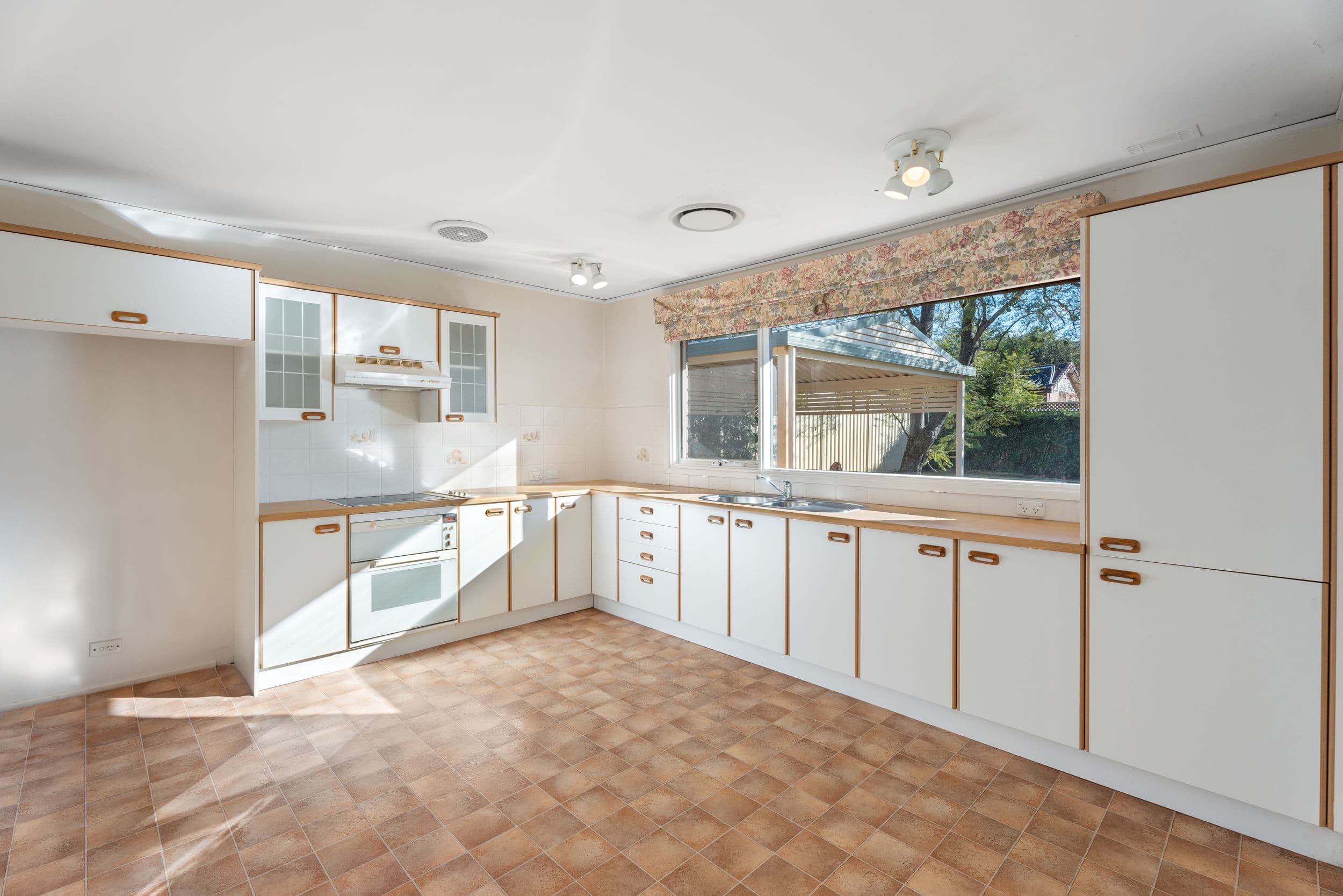 32 Hillview Avenue, South Penrith NSW 2750, South Penrith - Thumbnail 2