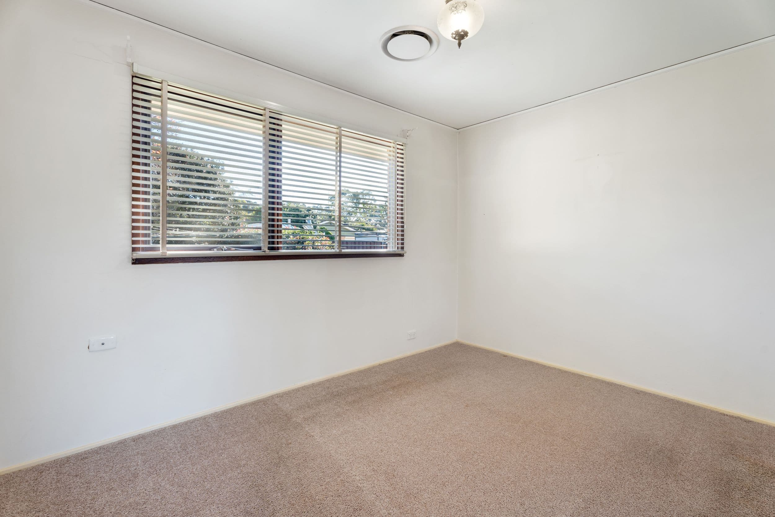32 Hillview Avenue, South Penrith NSW 2750, South Penrith - Thumbnail 5