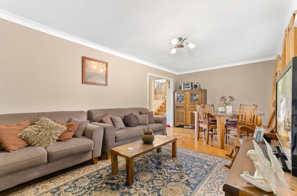 17 Devon Road, Dapto NSW 2530, Dapto - Thumbnail 2