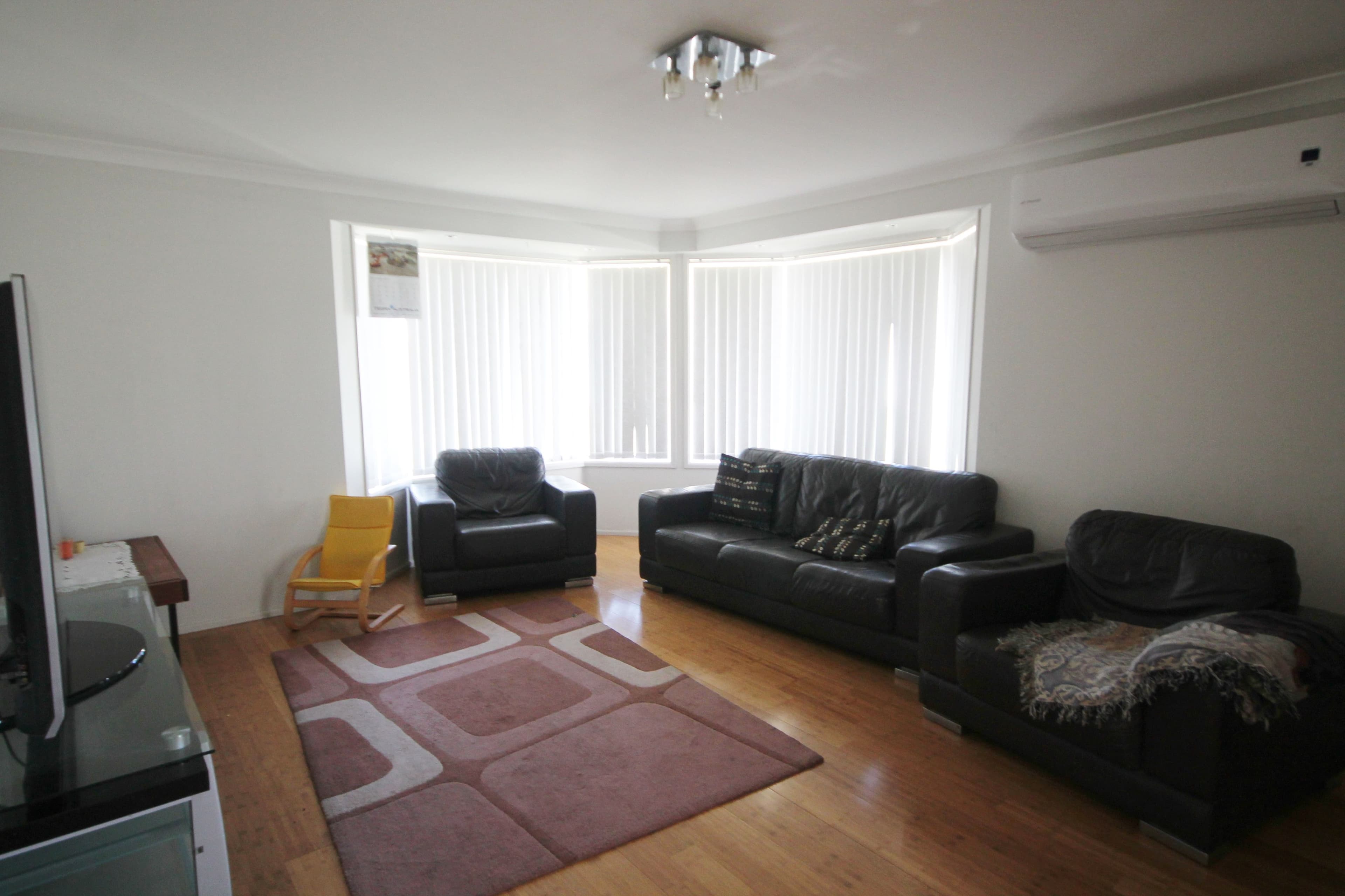 7 Settlers Place, Young - Thumbnail 4