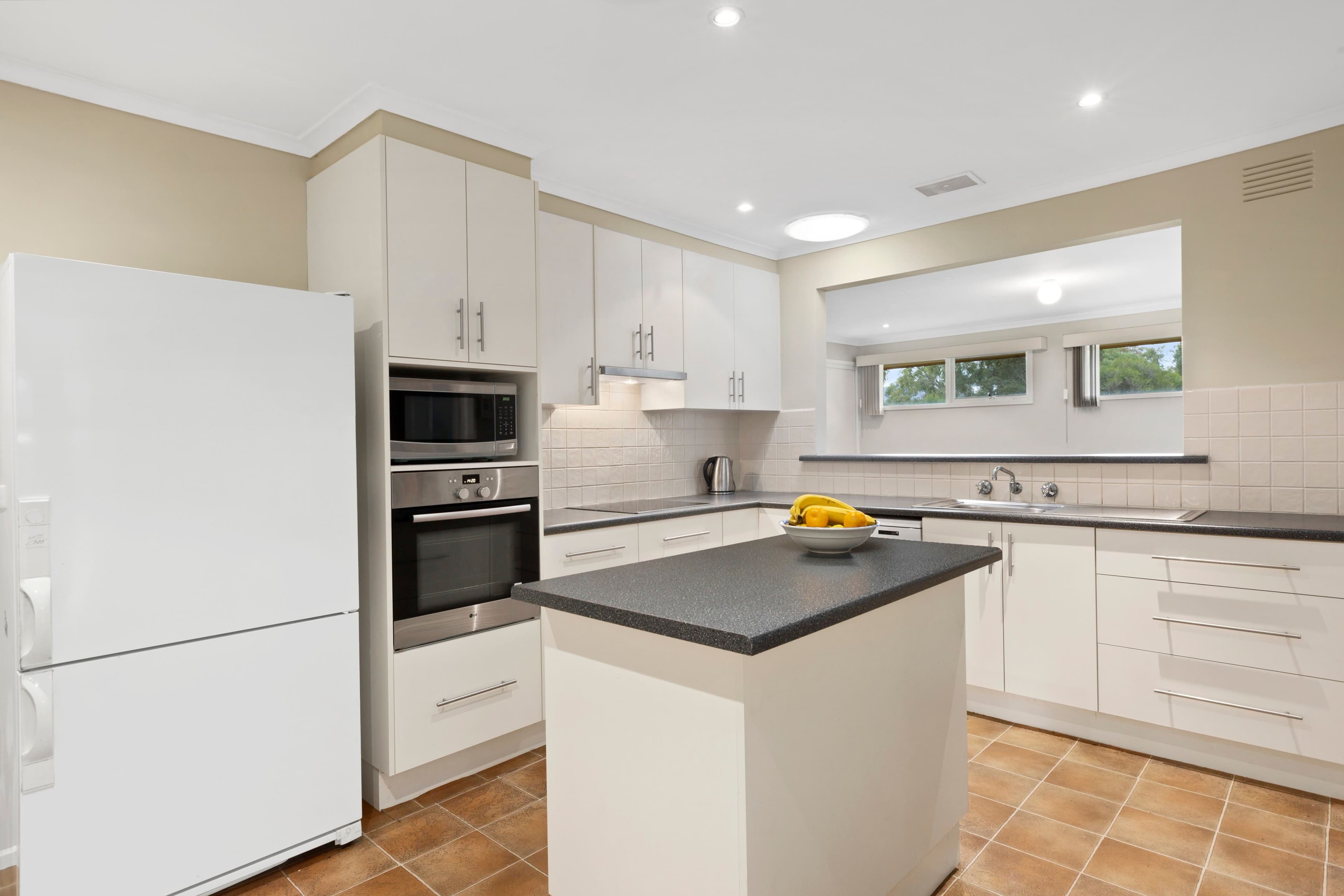 10 Coolaroo Court, Mooroolbark VIC 3138, Mooroolbark - Thumbnail 5