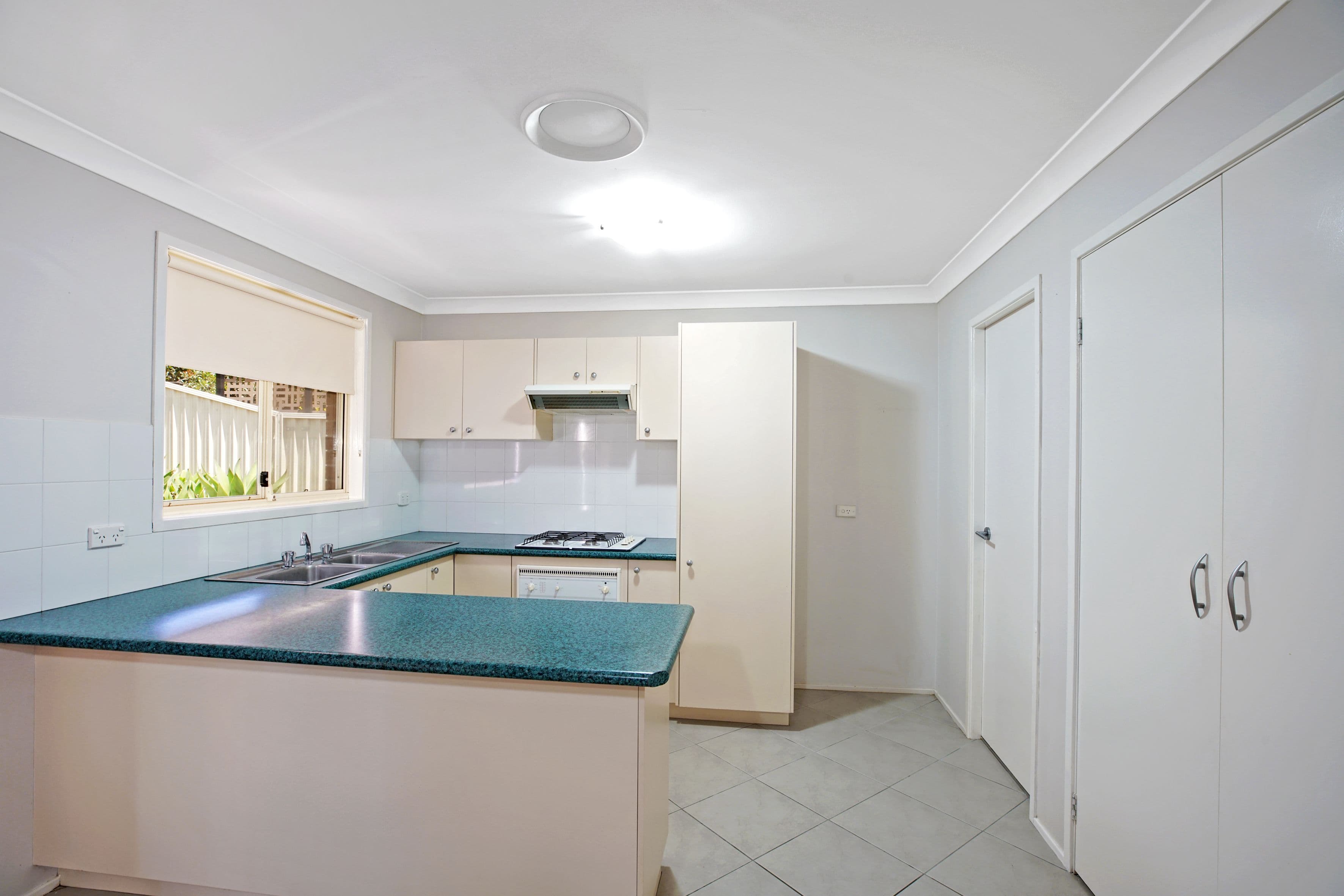 23 Kenneth Slessor Drive, Glenmore Park - Thumbnail 2