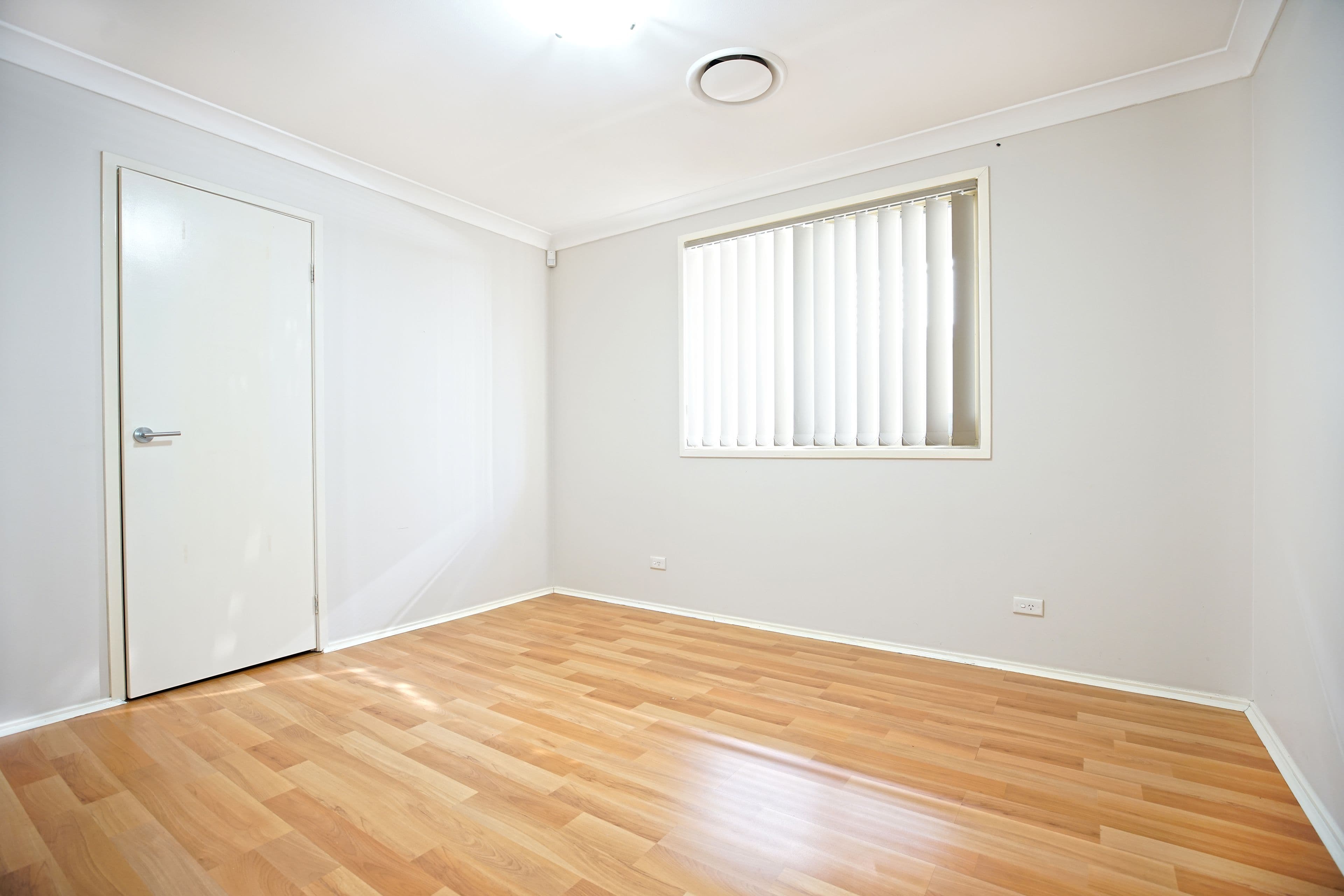 23 Kenneth Slessor Drive, Glenmore Park - Thumbnail 5