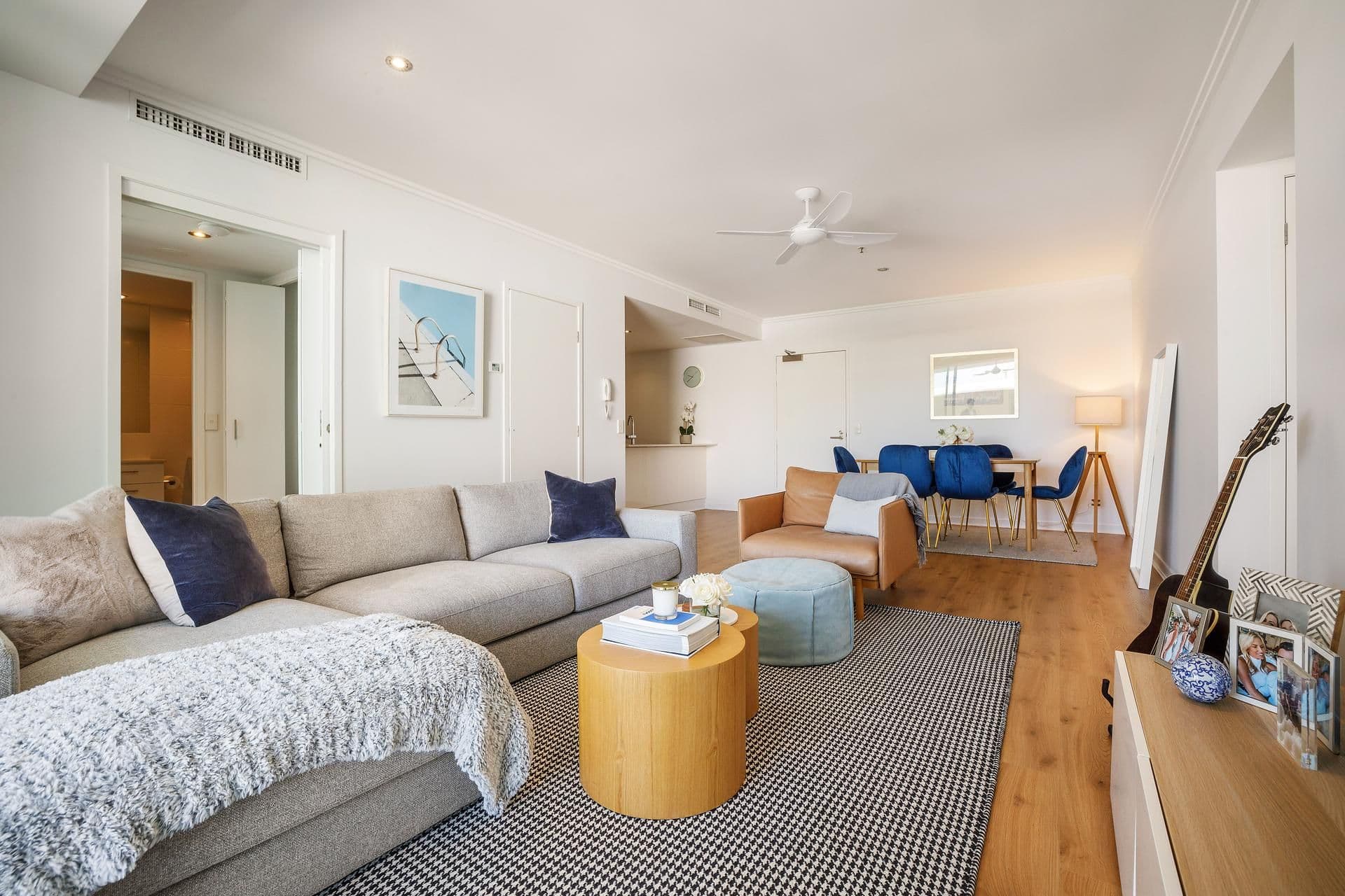 33 T E Peters Drive, Broadbeach Waters QLD 4218, Broadbeach Waters - Image 1