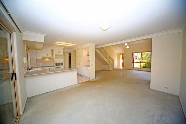 9 'Runaway Royale' 264 Oxley Drive, COOMBABAH QLD 4216, Coombabah - Thumbnail 6