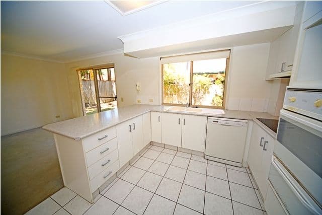 9 'Runaway Royale' 264 Oxley Drive, COOMBABAH QLD 4216, Coombabah - Thumbnail 8