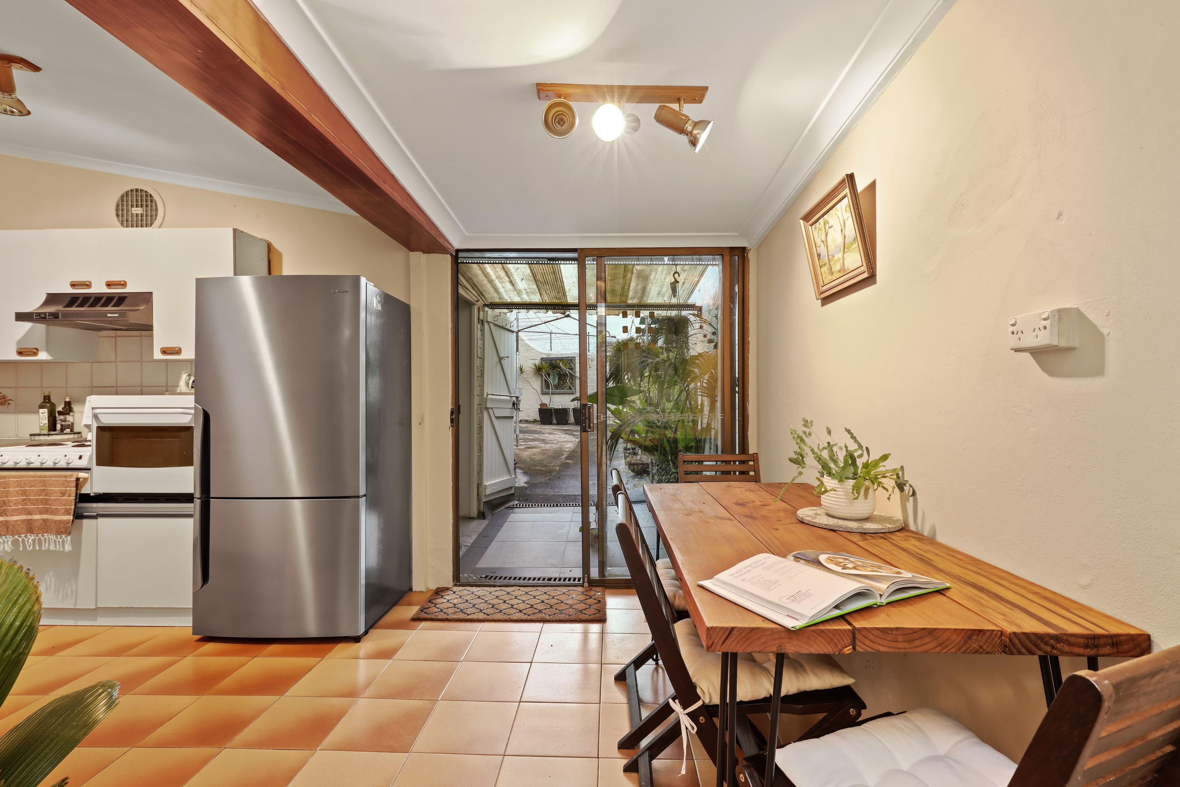 8 Phillip Street, Newtown - Thumbnail 4