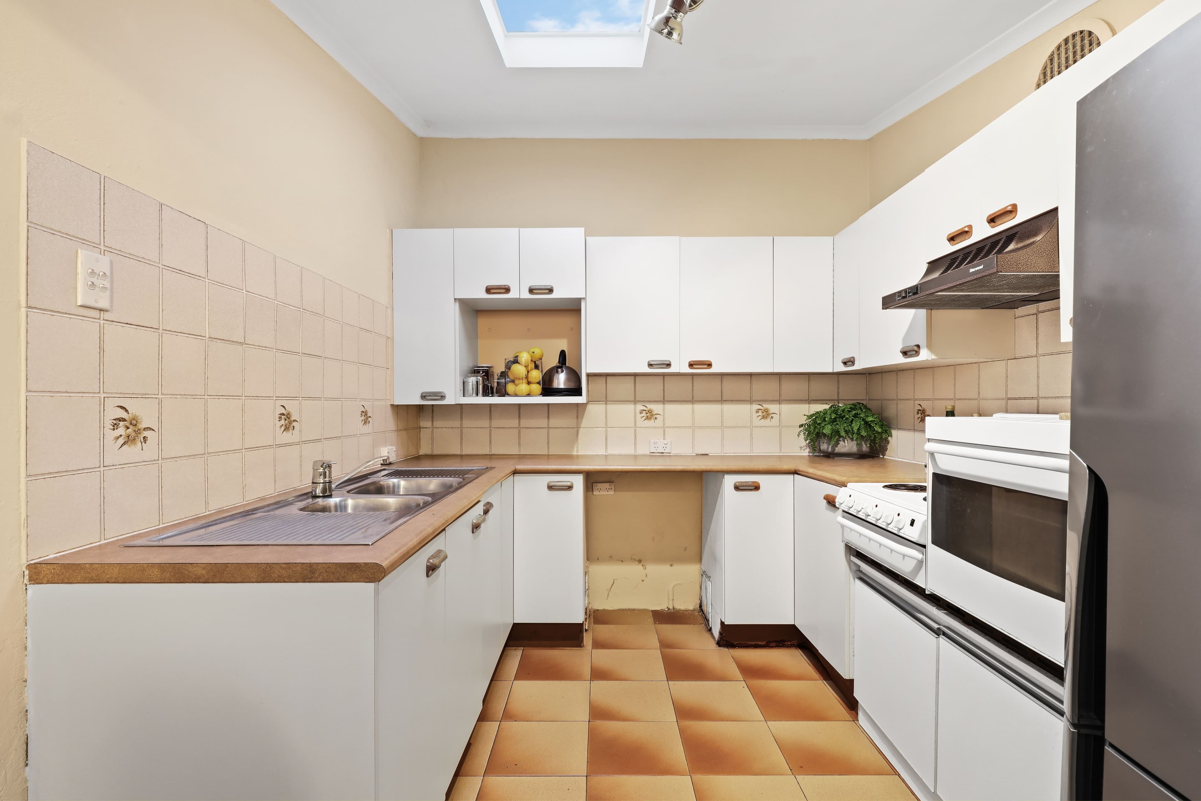 8 Phillip Street, Newtown - Thumbnail 8