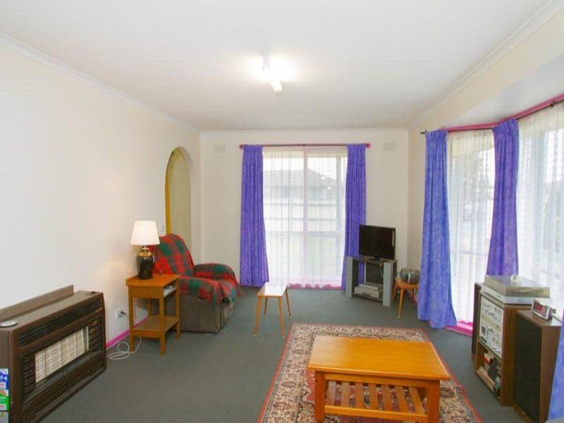 61 Burdoo Drive, GROVEDALE VIC 3216, Grovedale - Thumbnail 2