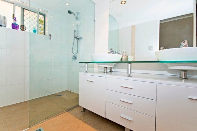 6 Mawarra Street, PALM BEACH QLD 4221, Palm Beach - Thumbnail 4