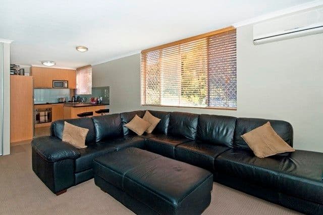 6 Mawarra Street, PALM BEACH QLD 4221, Palm Beach - Thumbnail 5